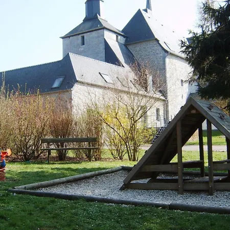 Cozy Holiday Near Forest In Nyaraló Macon